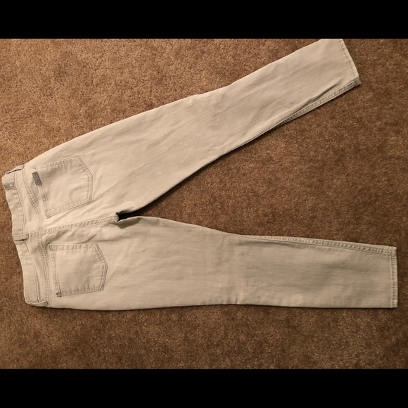 7 For All Man Kind Gray MidRise Cropped Jeans - Picture 2 of 5